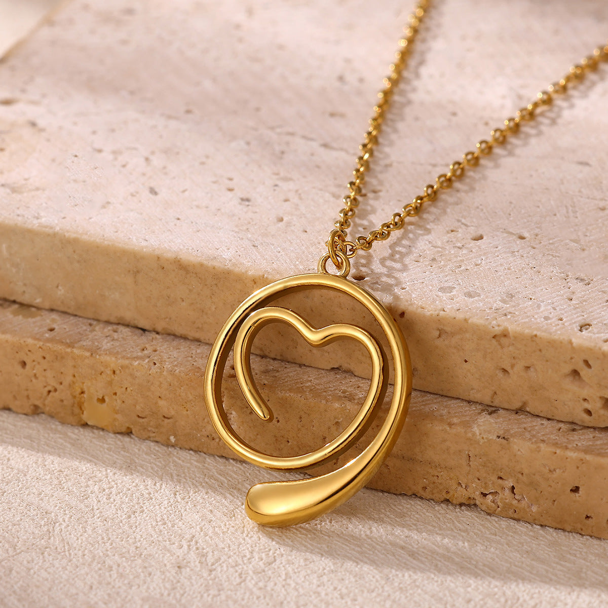 Geometric Heart-Shaped Droplet Minimalist Necklace