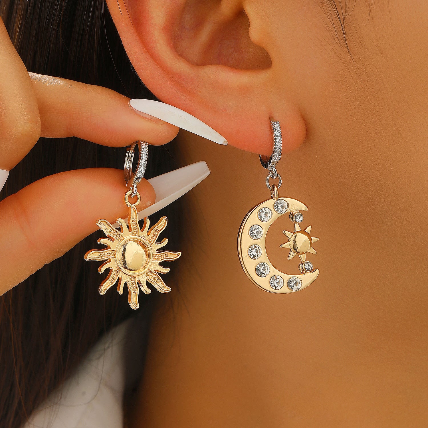 Fashion Moon And Sun Pendant Necklace And Earring Set