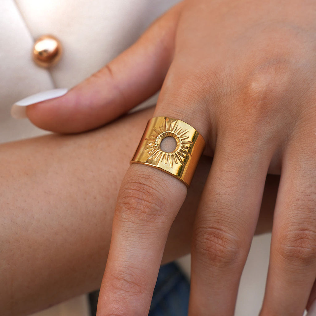 Retro Stainless Steel Hollow-Out Sun Ring