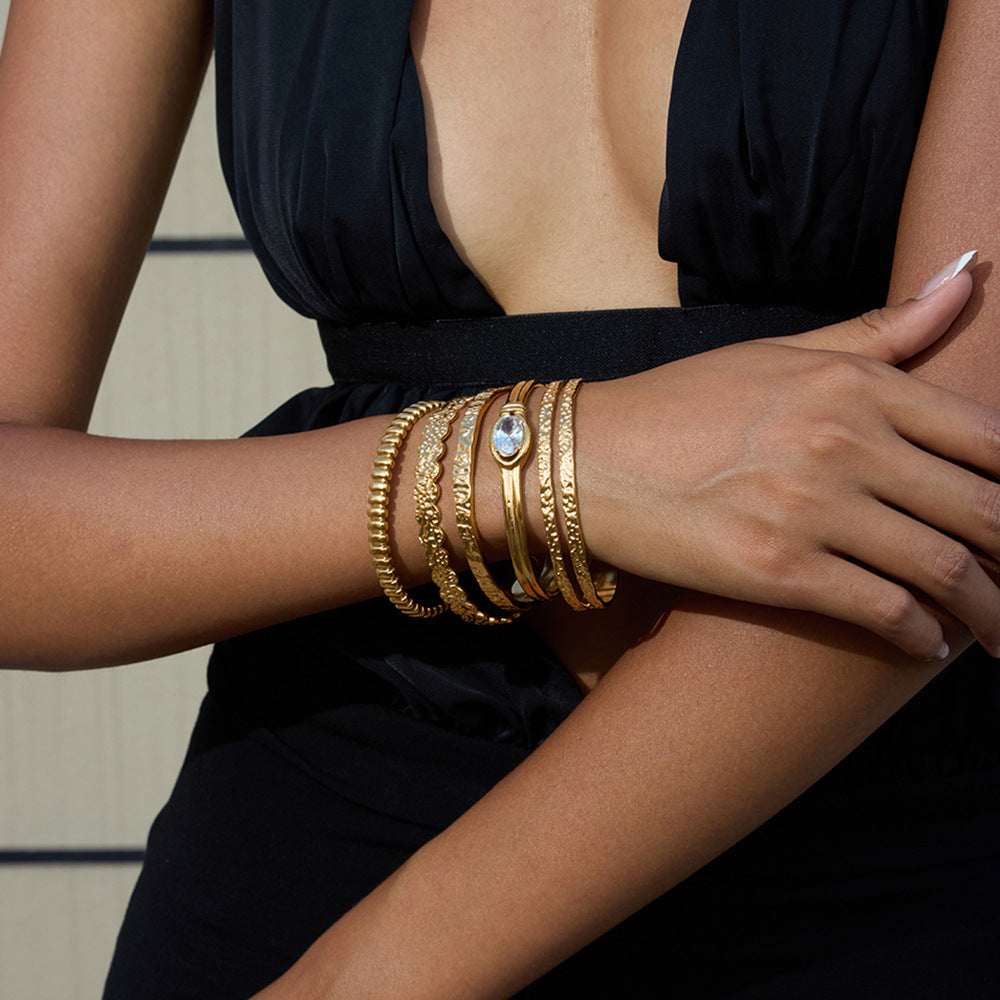 Stainless Steel Bracelet With A Light-luxury High-end Feel
